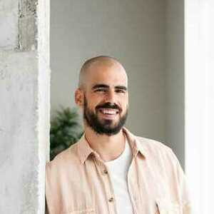 nbkasfoiygwesbfcbhjk